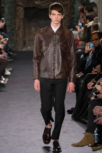 Look 43